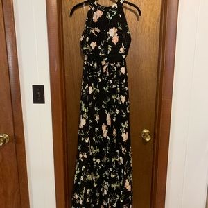 NWOT Gorgeous Vici maxi dress
